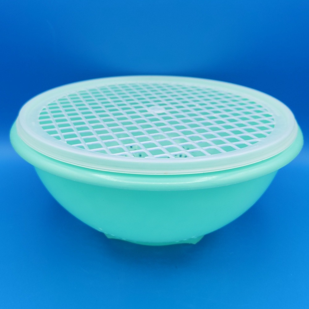 Vintage Green Tupperware Strainer with Lid